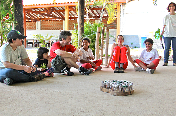Employees partner with SOS Mata Atlantica for an educational day with environmental activities with 25 children from Gotas de Flor.