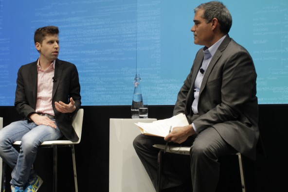 Tom Giles, executive editor of Bloomberg Media's global tech team, interviews Y Combinator President Sam Altman.
