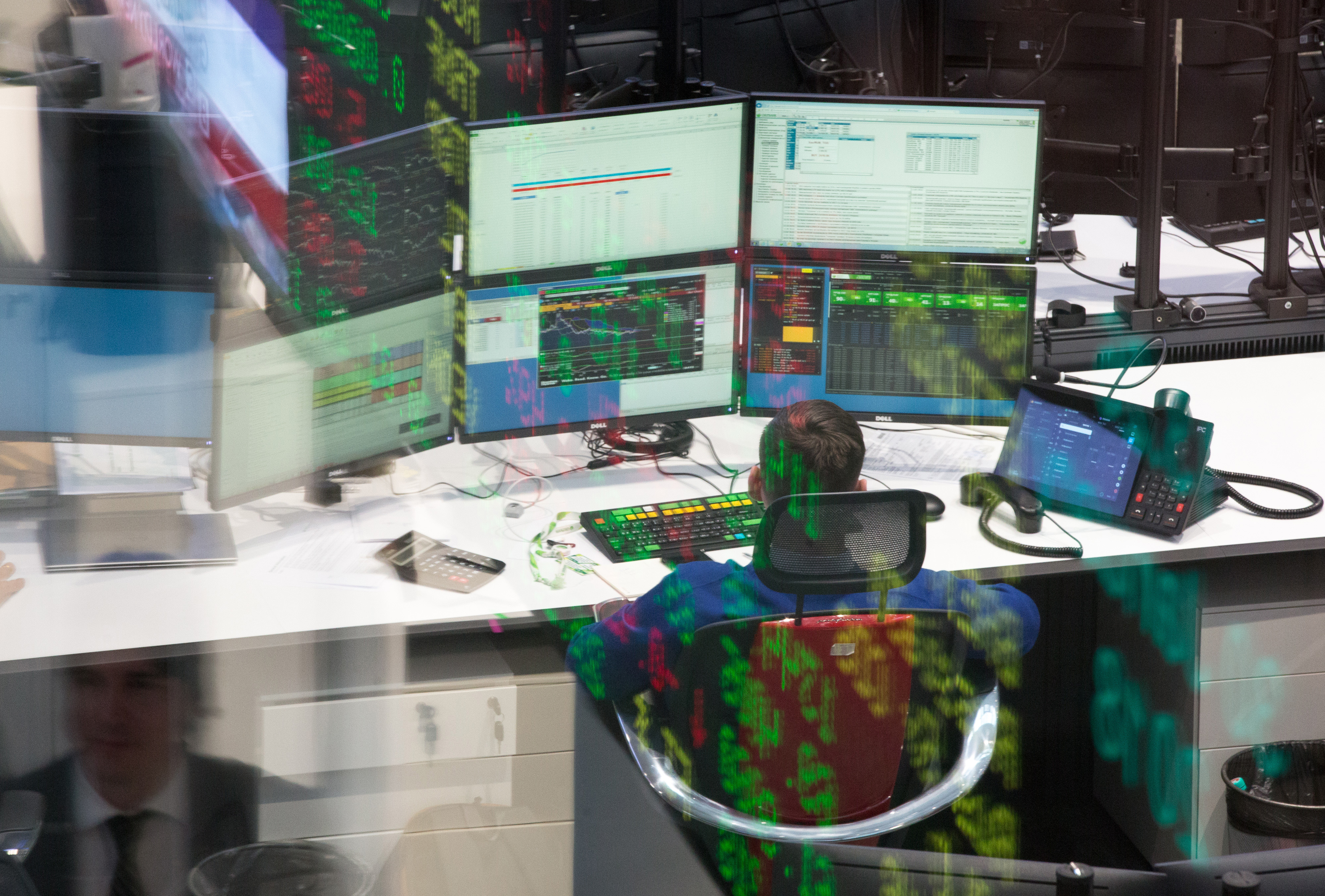 Trading Desks Towards An Augmented Future Bloomberg