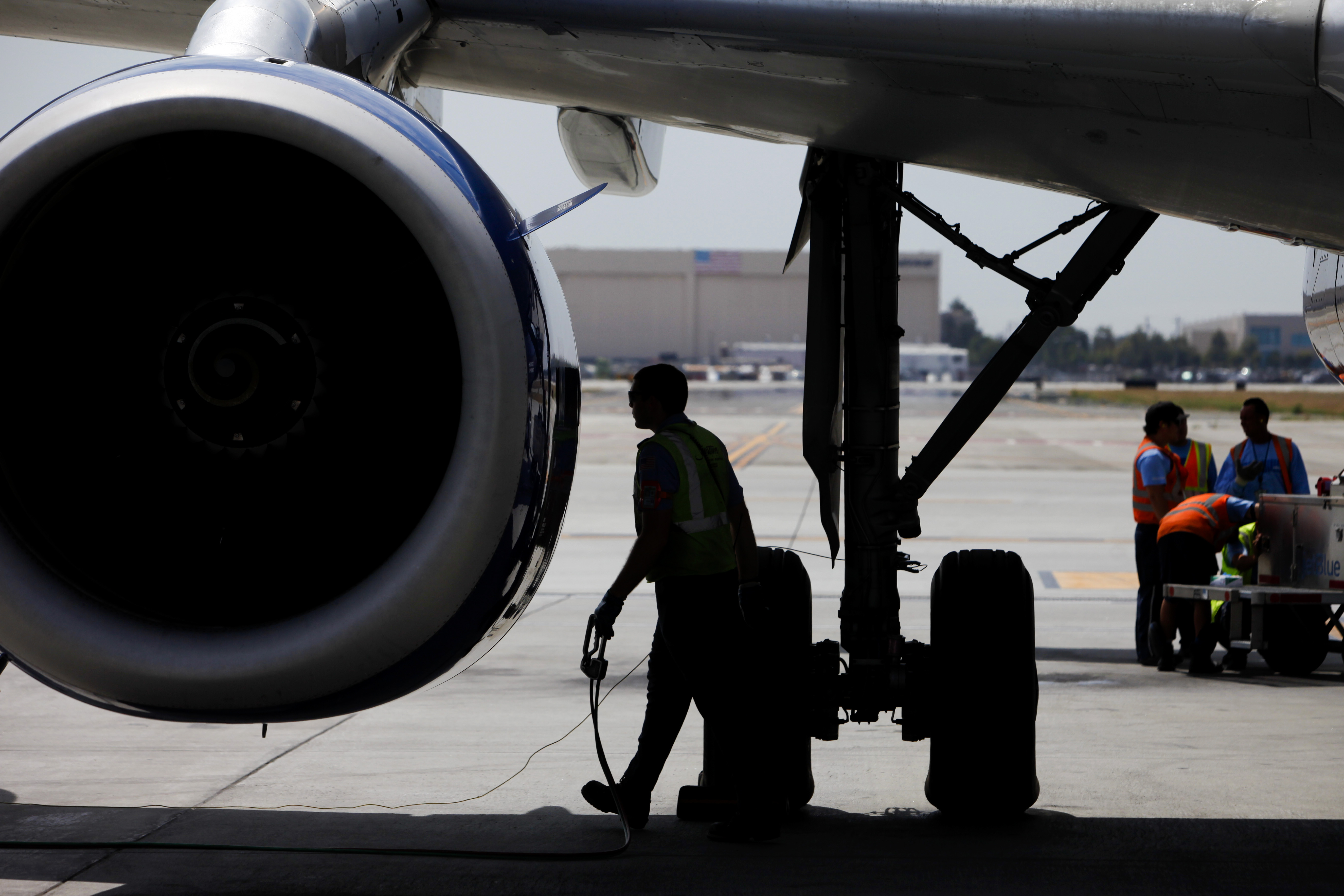 Guerra comercial complica operação da Embraer na China