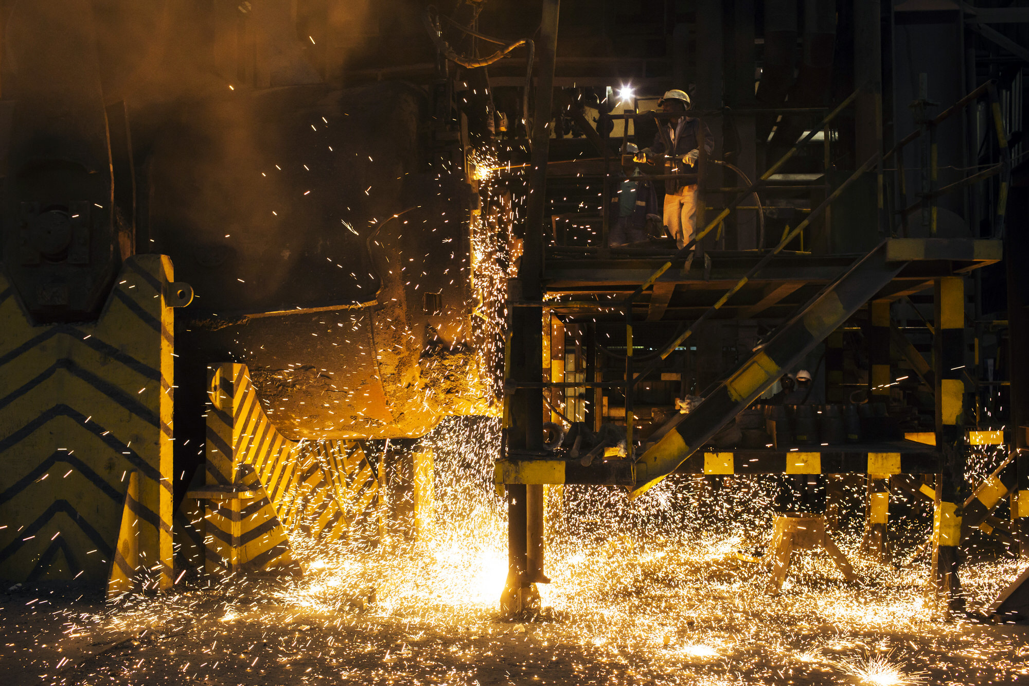 It’s Back to the Future for Stainless Steel Cars. Sort of BloombergNEF
