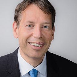 Photo of Dr Steffen Hoerter